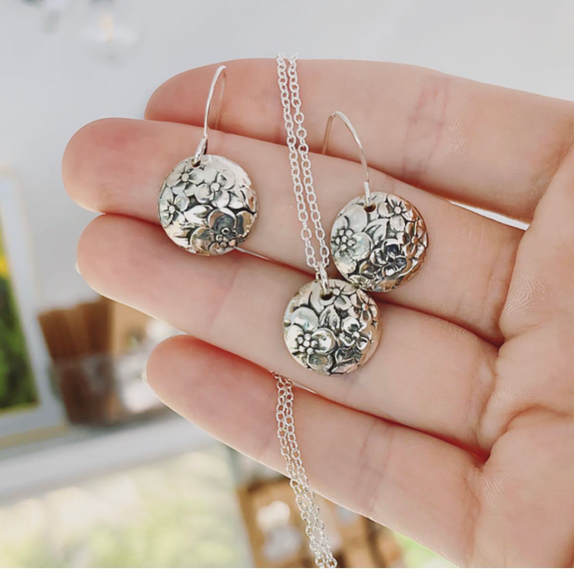 Love Precious Flower Domed Earring and Necklace Set