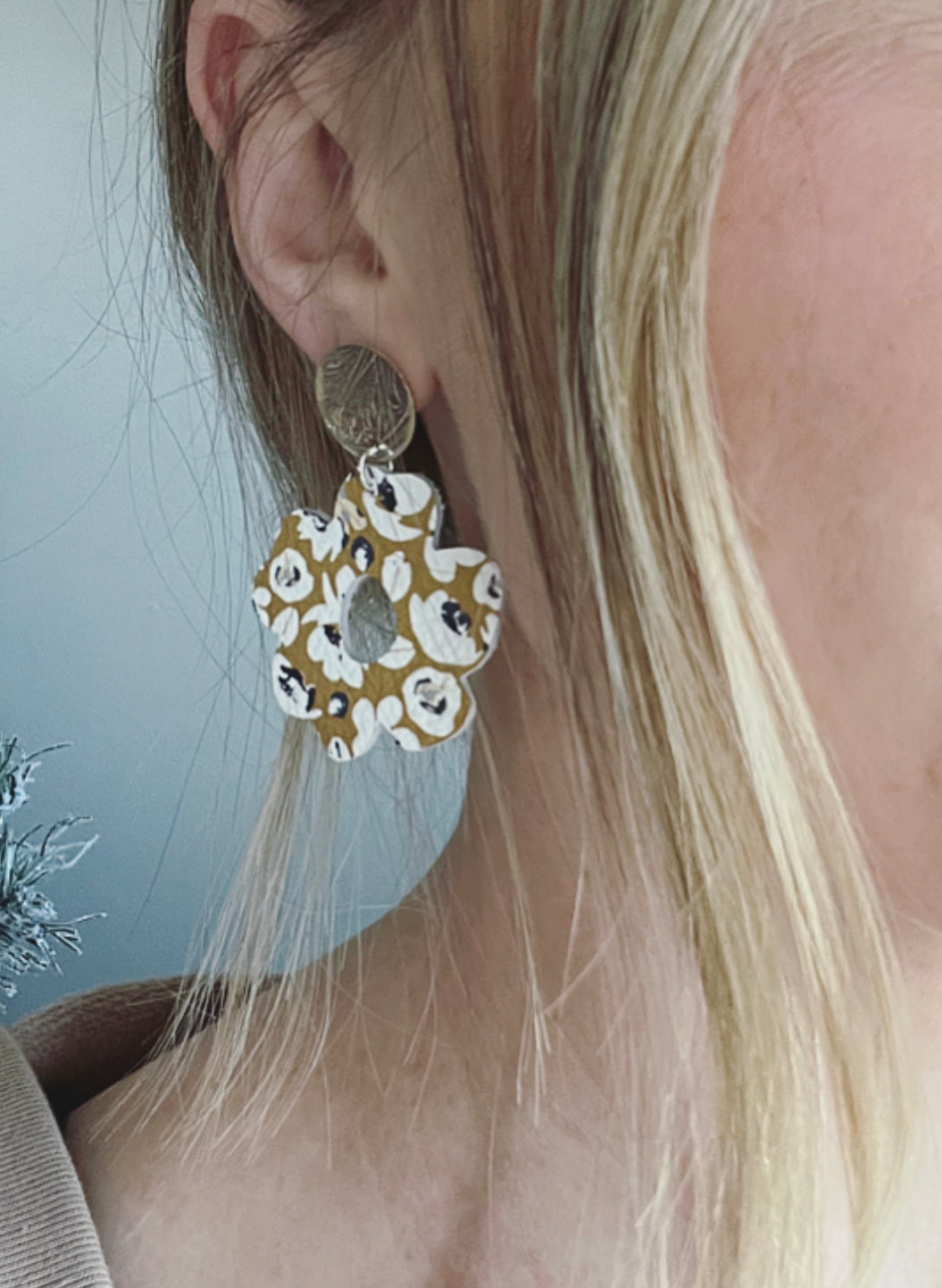 Vintage Tray Stud & Leather Flower Earrings-Yellow Daisy