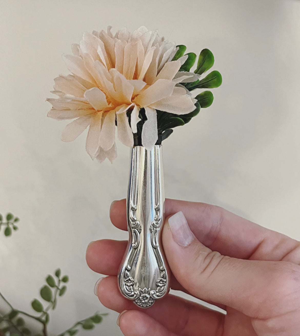 Vent Clip Bud Vase