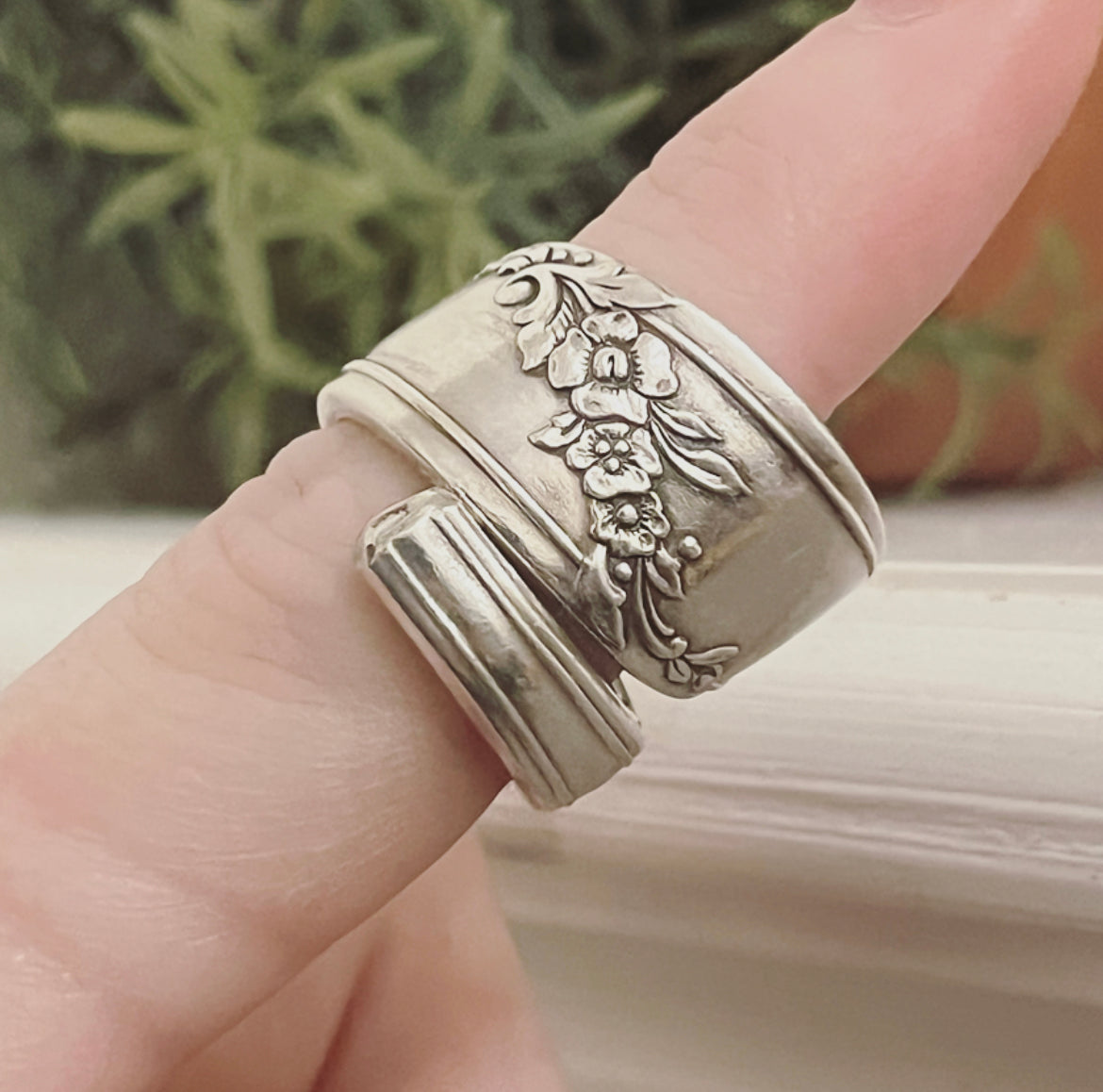 Queen Bess Spiral Vintage Spoon Ring